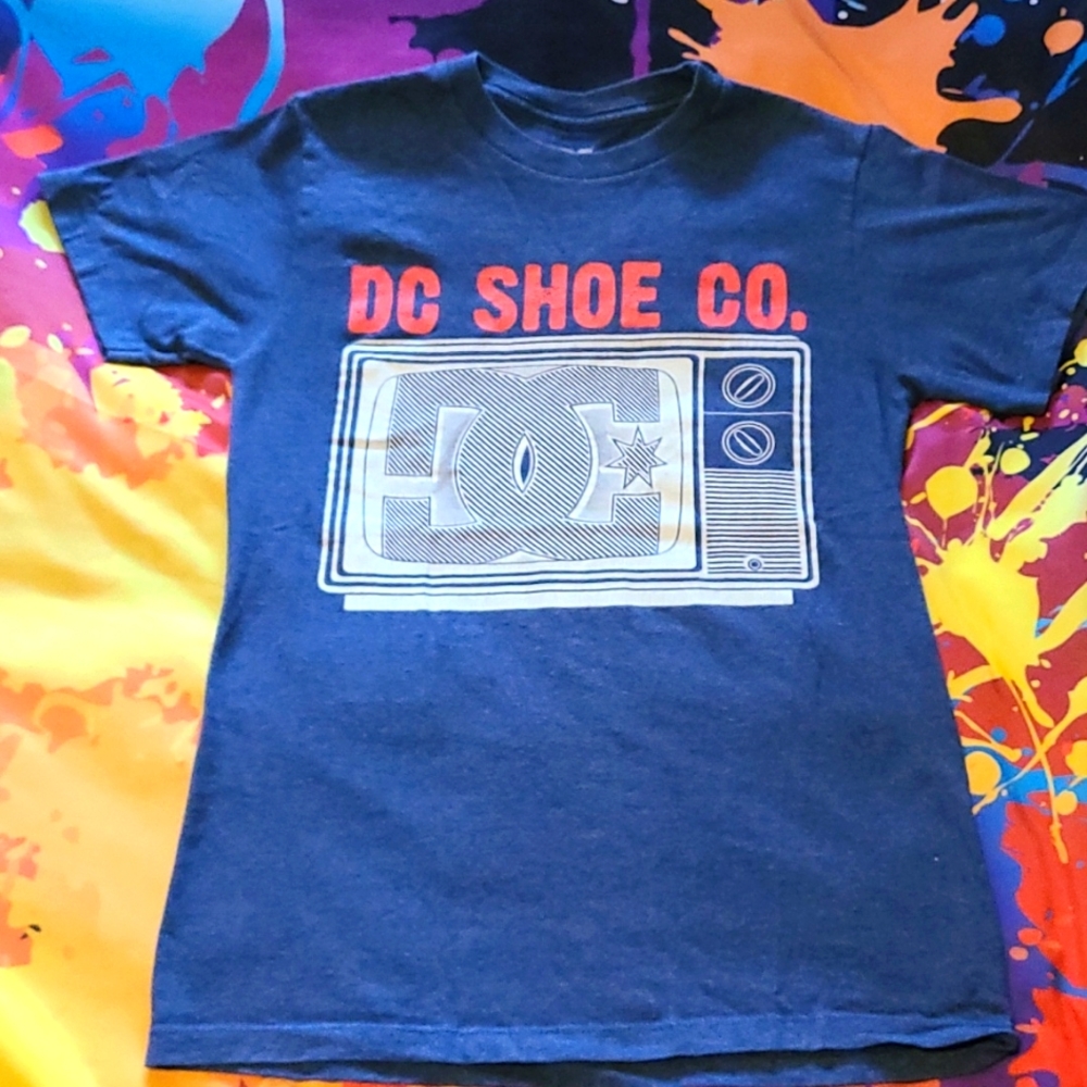 DC Shoe Co. t-shirt men's small.